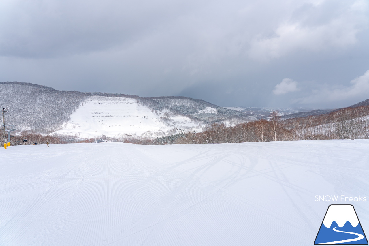 増毛町営暑寒別岳スキー場｜なんと、現在の積雪は、驚異の「280cm」！豪雪当たり年の暑寒別岳スキー場、最高です。